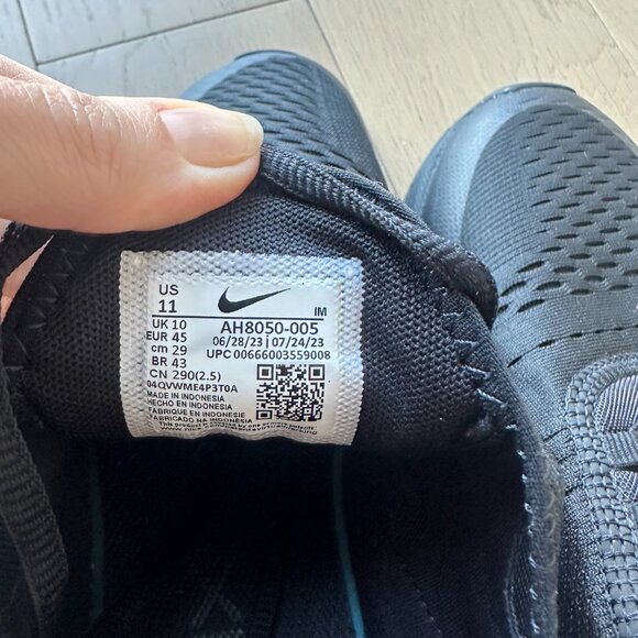 Nike Air Max 270 | All Black | Men's Size 11 - Picture 3 of 7